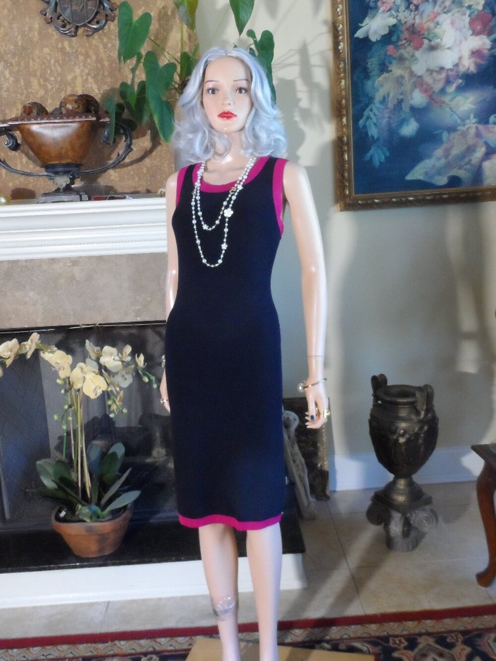 St. John Collection Black & Fuchsia Knit Sheath Dress Size 8
